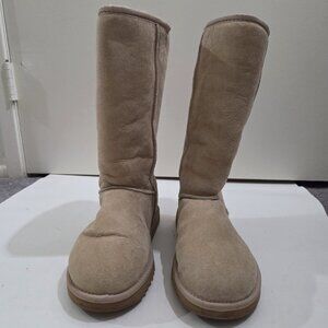 UGG Tall Women, Sand Color, Size 7